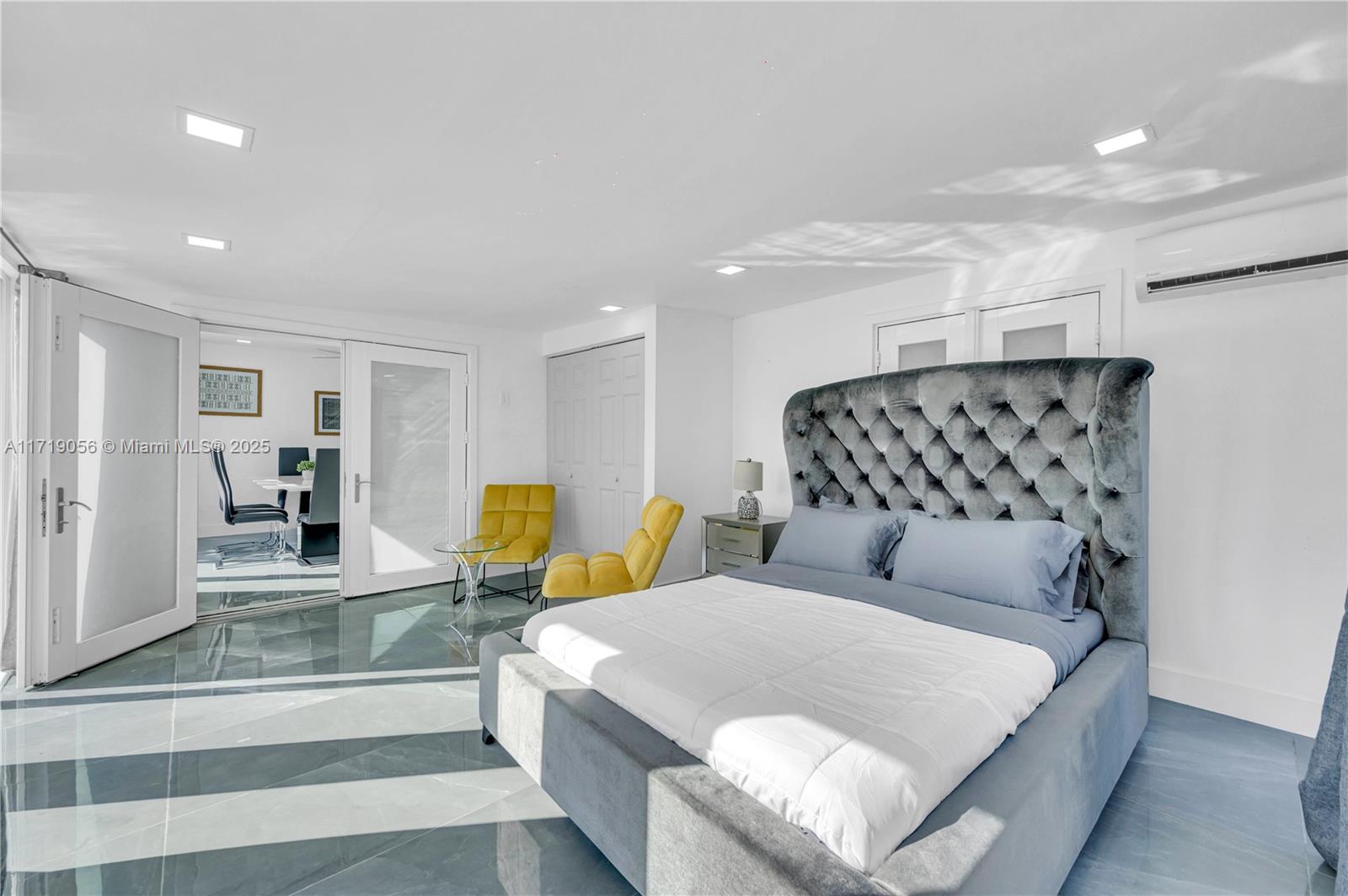 AVON ISLES - Residential