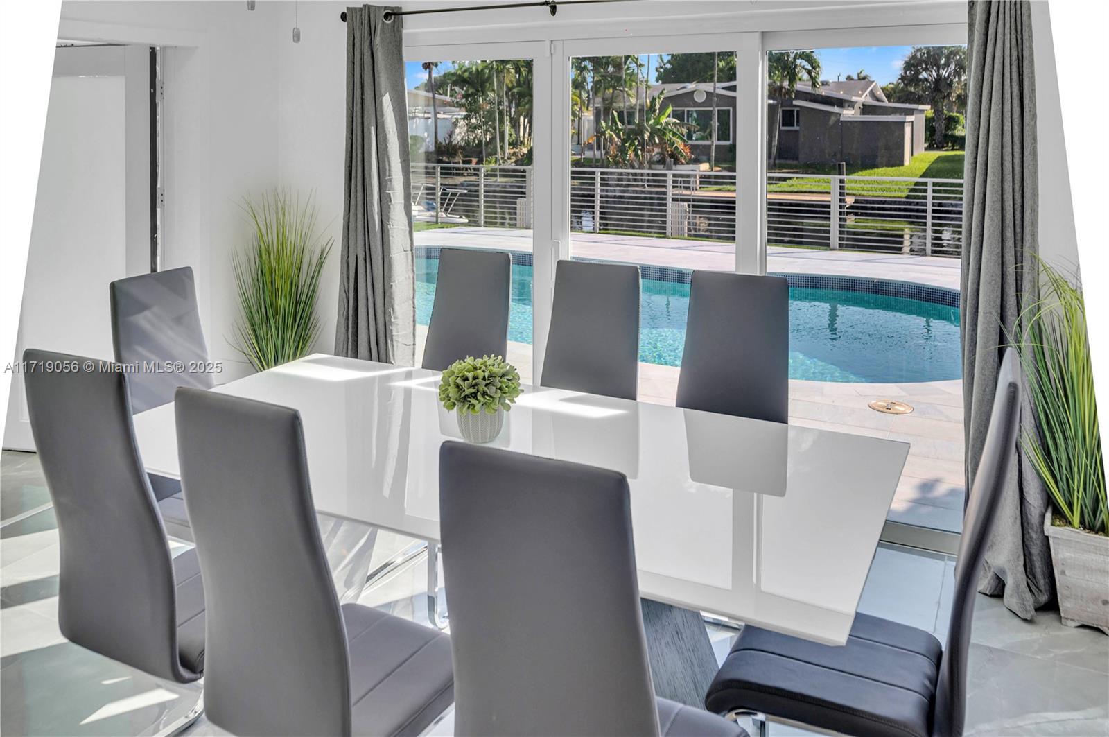 AVON ISLES - Residential