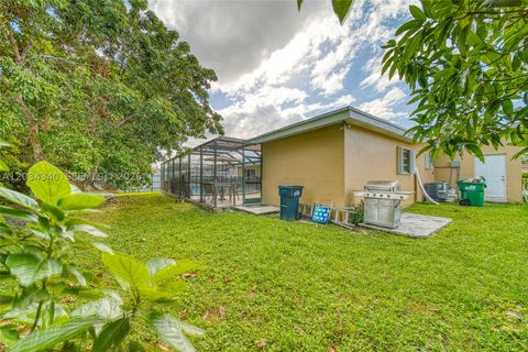 Tiny photo for 11331 SW 176 th St, Miami, FL 33157 (MLS # A12034340)