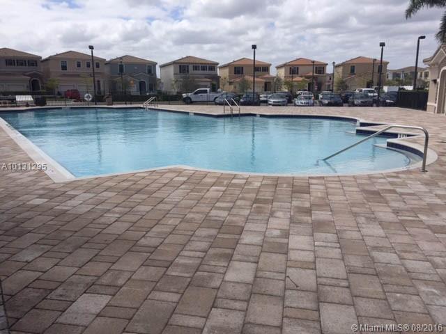 Champion Lakes - Residential