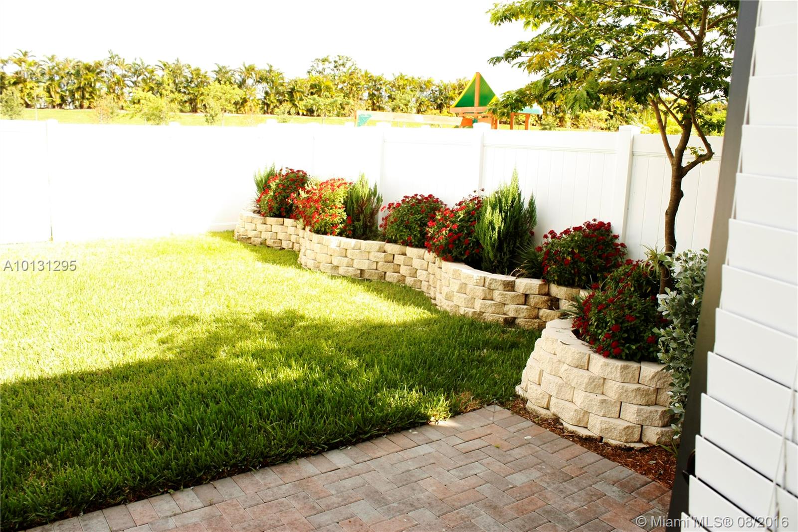 Champion Lakes - Residential