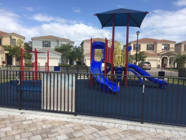 Champion Lakes - Residential