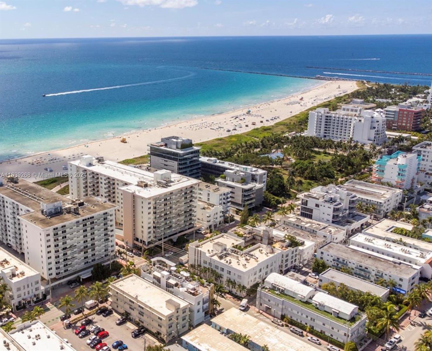 AMAZING unit in the most desirable and exclusive area in MIAMI BEACH, OCEAN ACCESS, BALCONY, spacious bedroom with walking closet, ALL in the building is COMPLETELY RENOVATED, 24 HR security, STORAGE and much more!! come to enjoy the seaside lifestyle!!