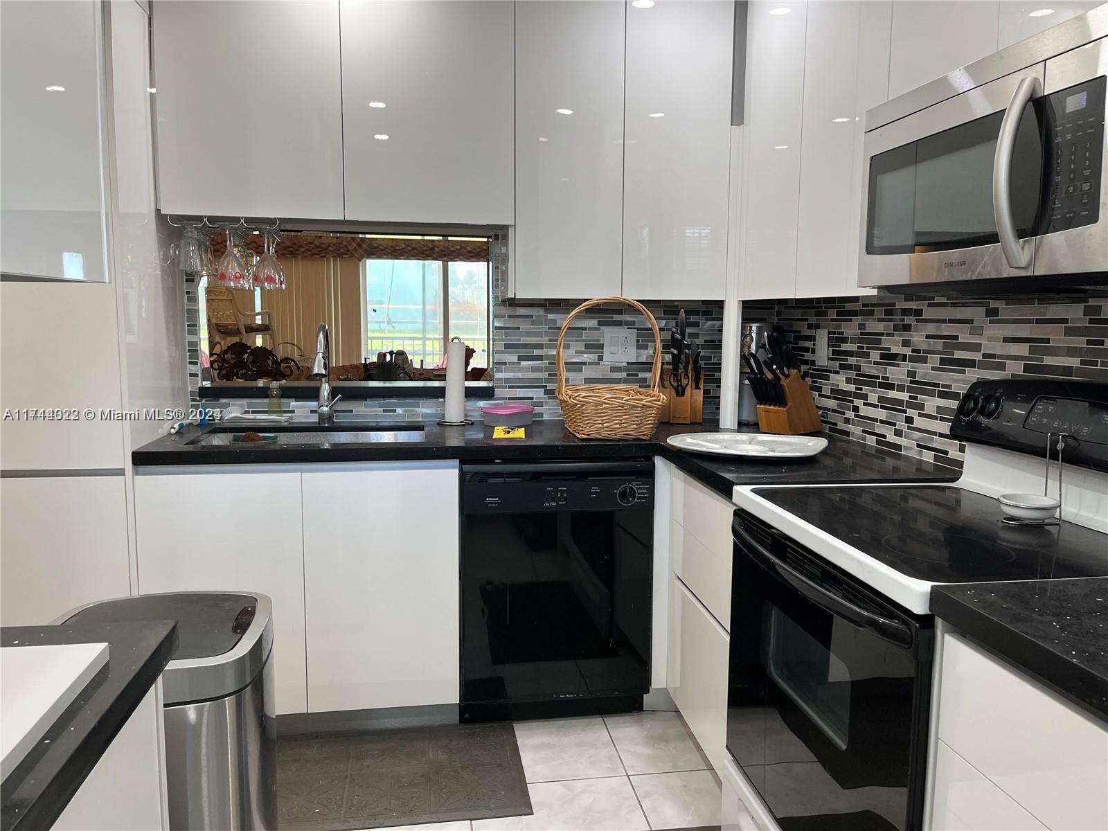 WATERFORD POINT CONDO - Residential