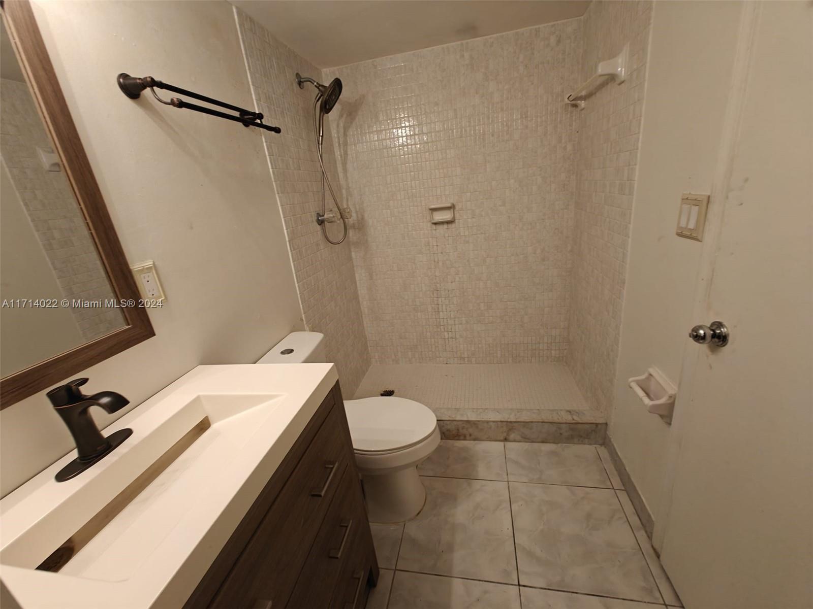 WATERFORD POINT CONDO - Residential