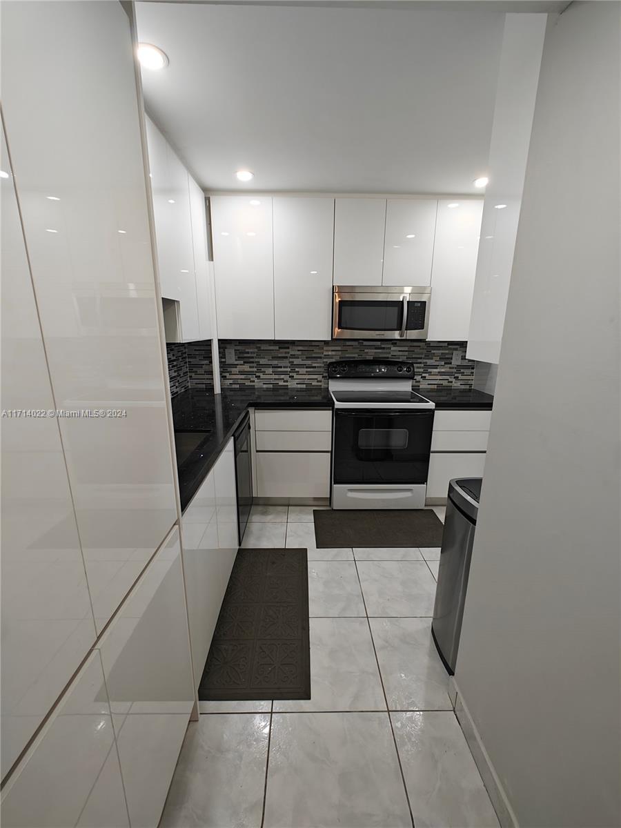 WATERFORD POINT CONDO - Residential