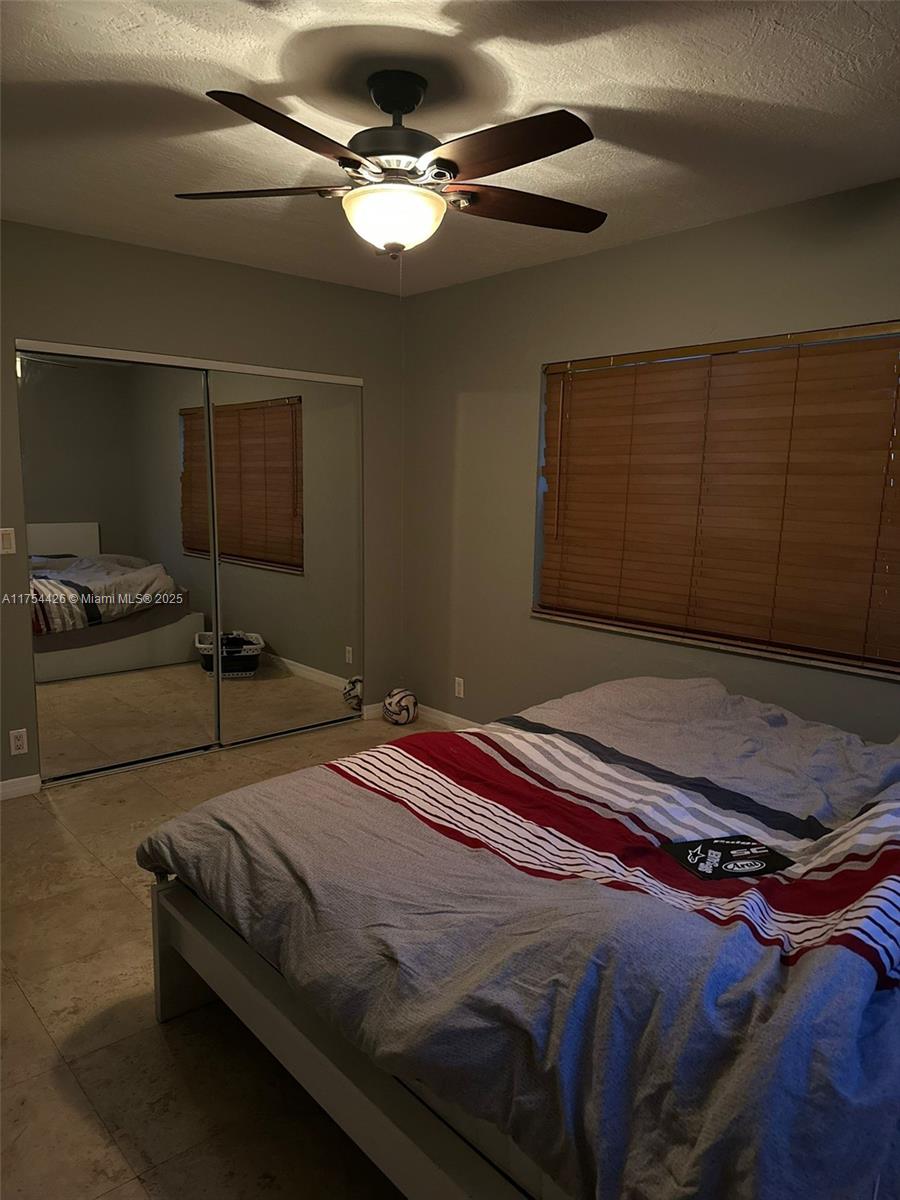 530 NE 15th Ct 1