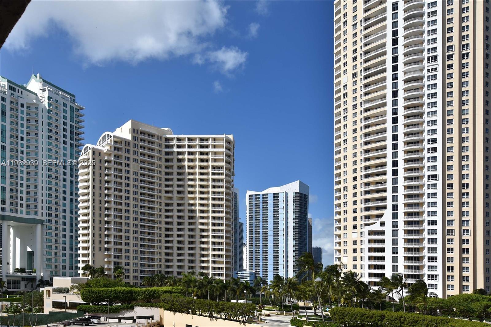BRICKELL KEY II CONDO - Residential Lease