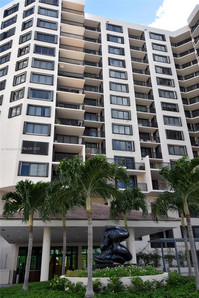 BRICKELL KEY II CONDO - Residential Lease