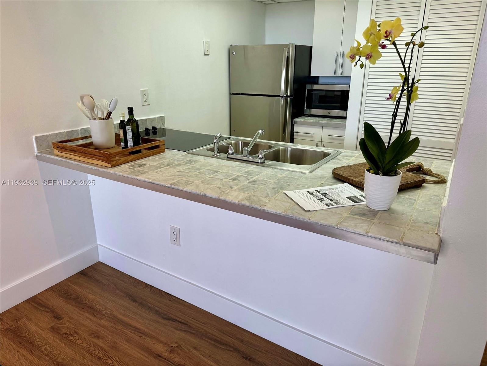 BRICKELL KEY II CONDO - Residential Lease