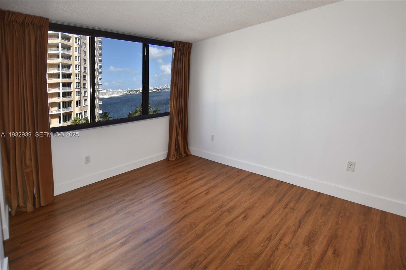 BRICKELL KEY II CONDO - Residential Lease