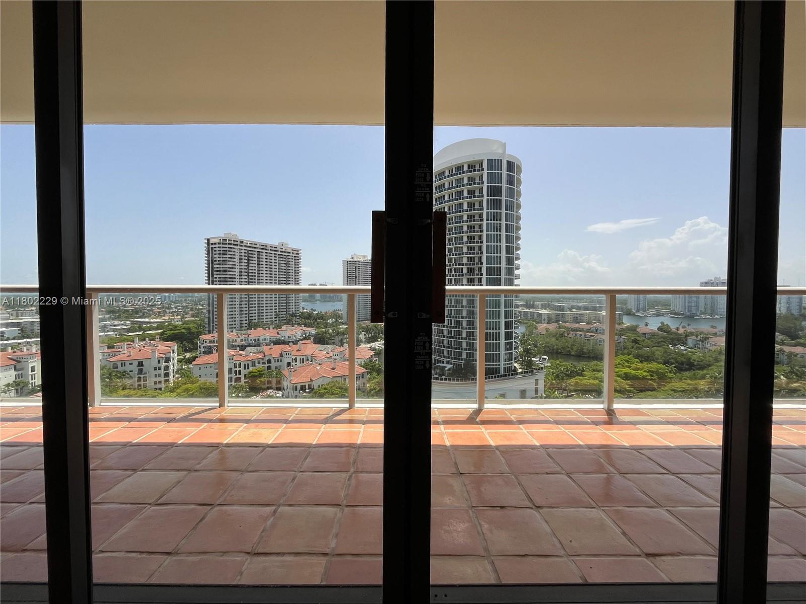 4000 Island Blvd 1703, Aventura, Miami-Dade County, Florida - 2 Bedrooms  
2 Bathrooms - 