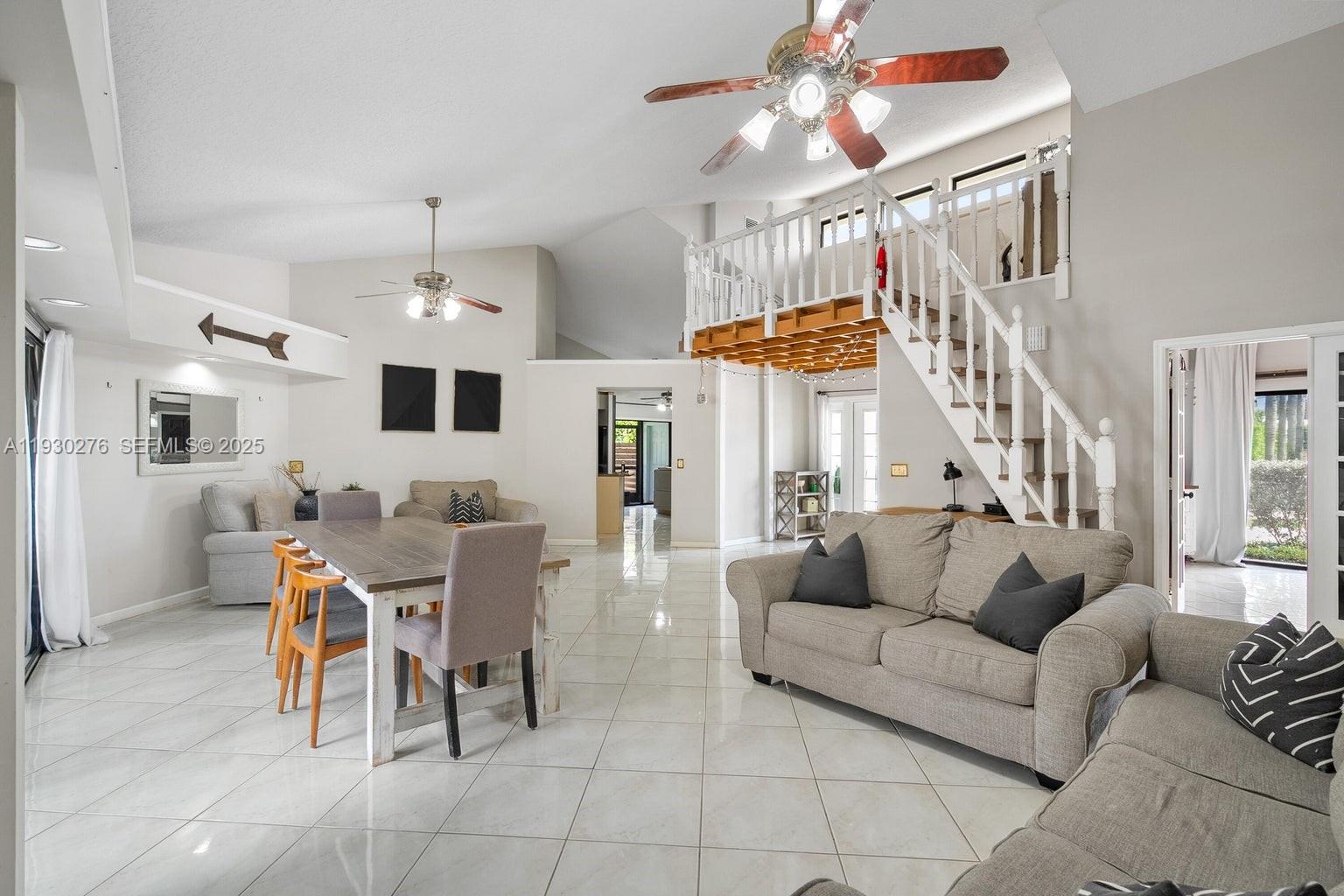 View photos, virtual tours, details... 10370 SE Jupiter Narrows Dr