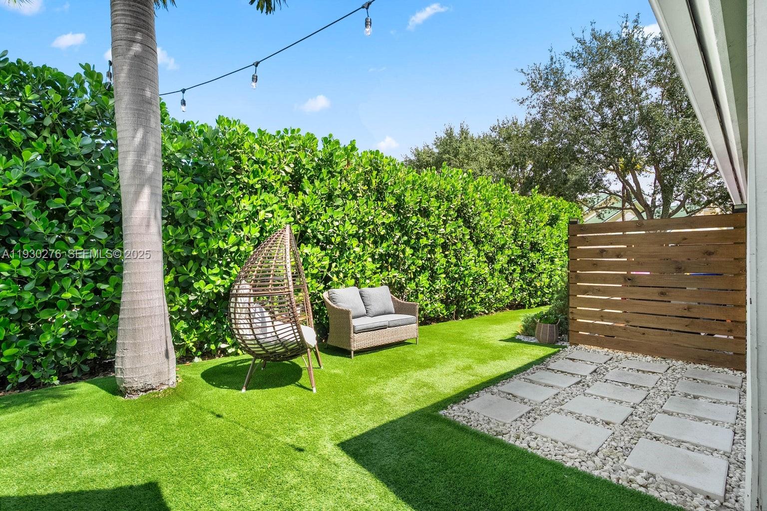 View photos, virtual tours, details... 10370 SE Jupiter Narrows Dr