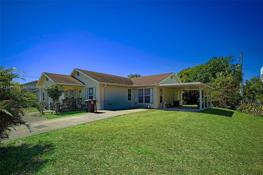Photo of 1107 Freshwater Lakes Dr, West Palm Beach, FL 33401 (MLS # A11971261)