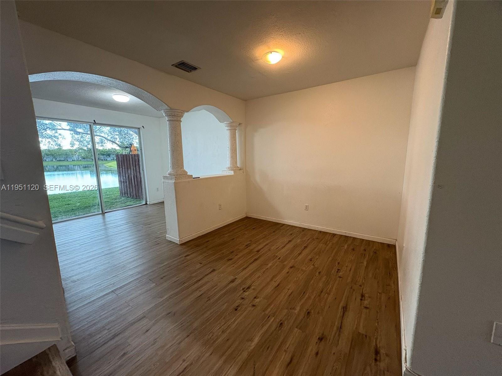 SHOMA TOWNHOMES - Residential