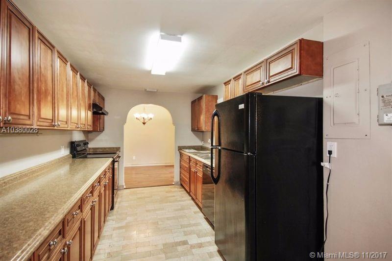 HOLLYWOOD HEIGHTS ESTATES - Residential Lease