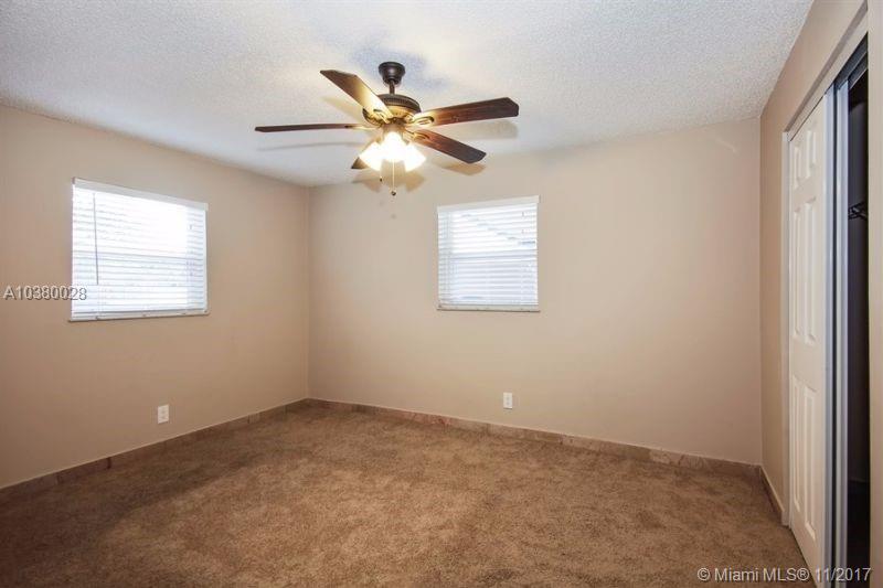 HOLLYWOOD HEIGHTS ESTATES - Residential Lease