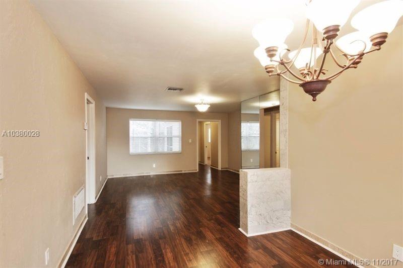 HOLLYWOOD HEIGHTS ESTATES - Residential Lease