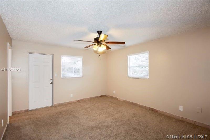 HOLLYWOOD HEIGHTS ESTATES - Residential Lease