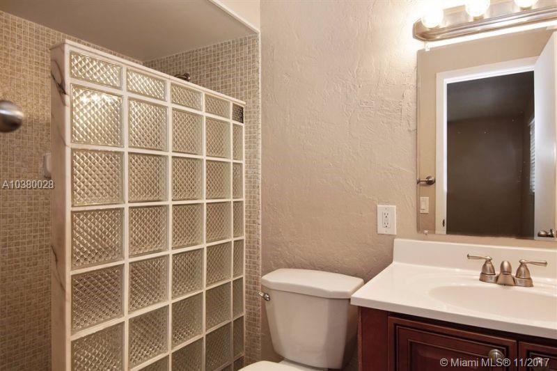 HOLLYWOOD HEIGHTS ESTATES - Residential Lease