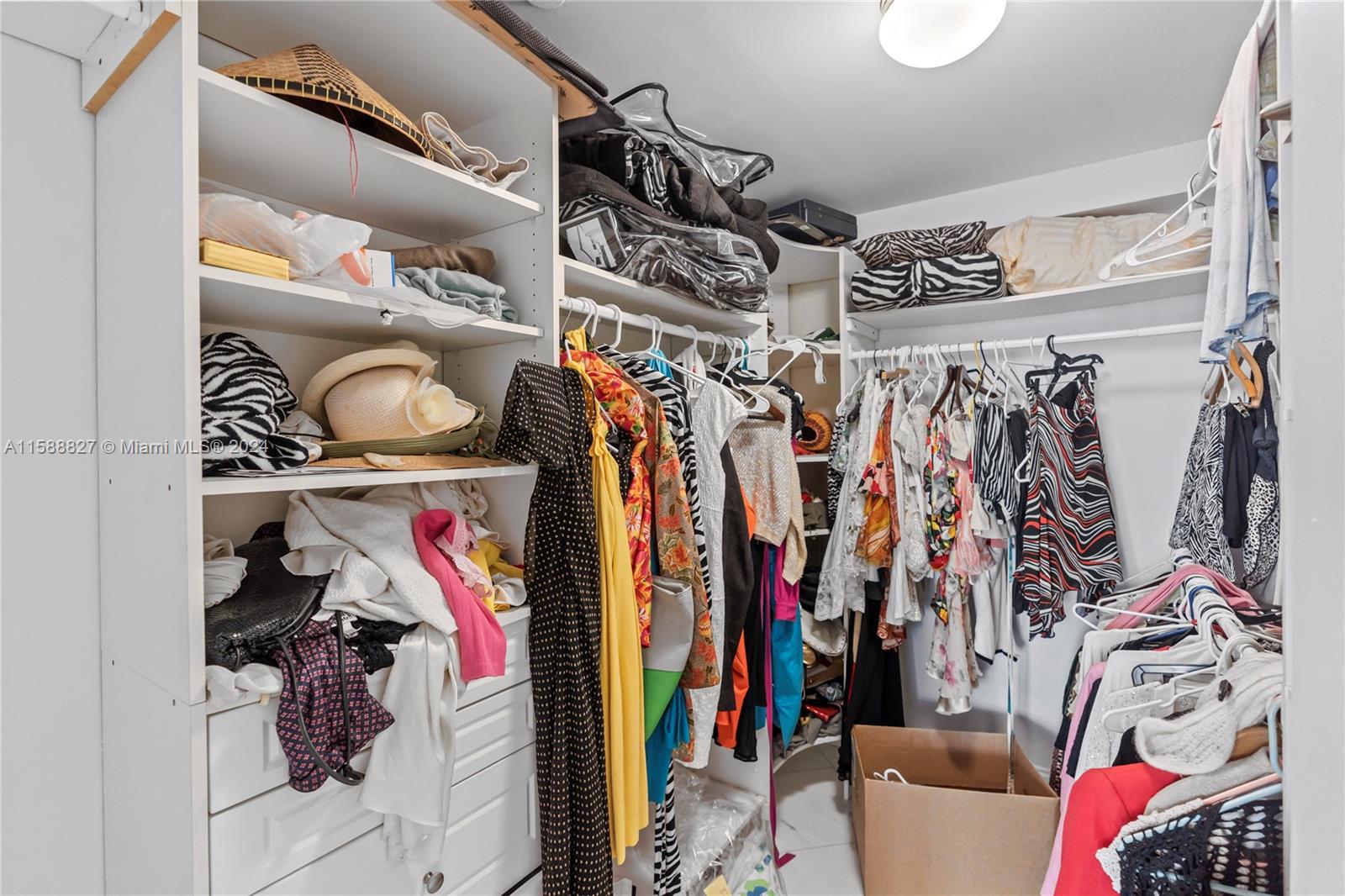 GREEN DIAMOND CONDO - Residential Lease