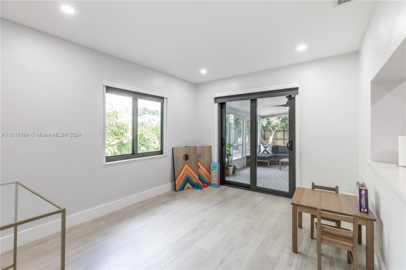 GREYKNOLL ESTATES - Residential Lease