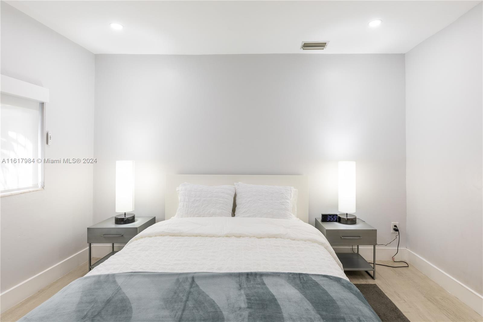 GREYKNOLL ESTATES - Residential Lease