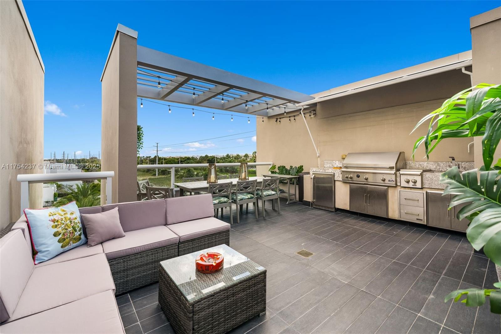 LANDMARK AT DORAL - Residential