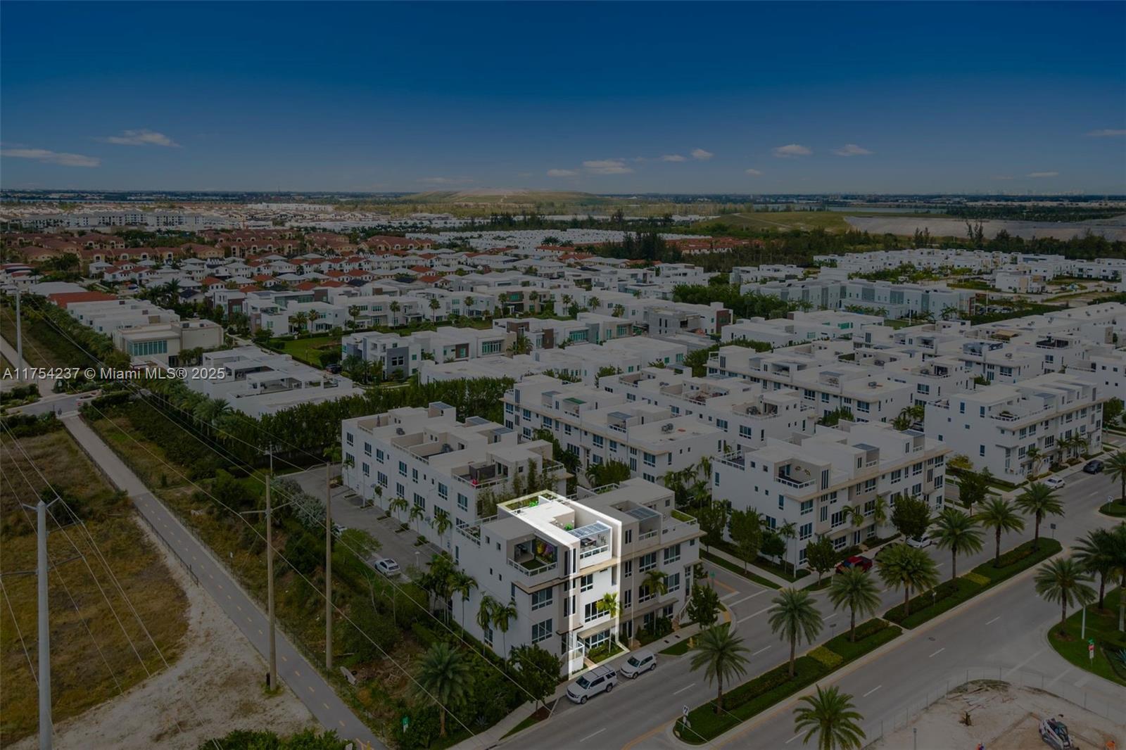 LANDMARK AT DORAL - Residential