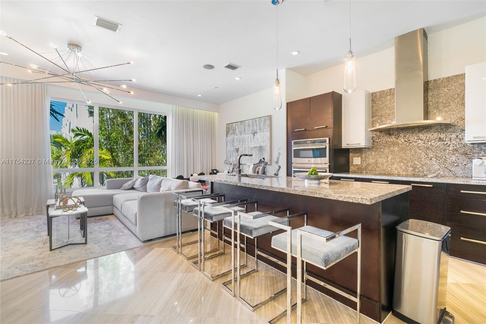 LANDMARK AT DORAL - Residential