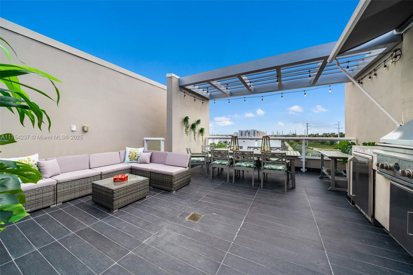 LANDMARK AT DORAL - Residential