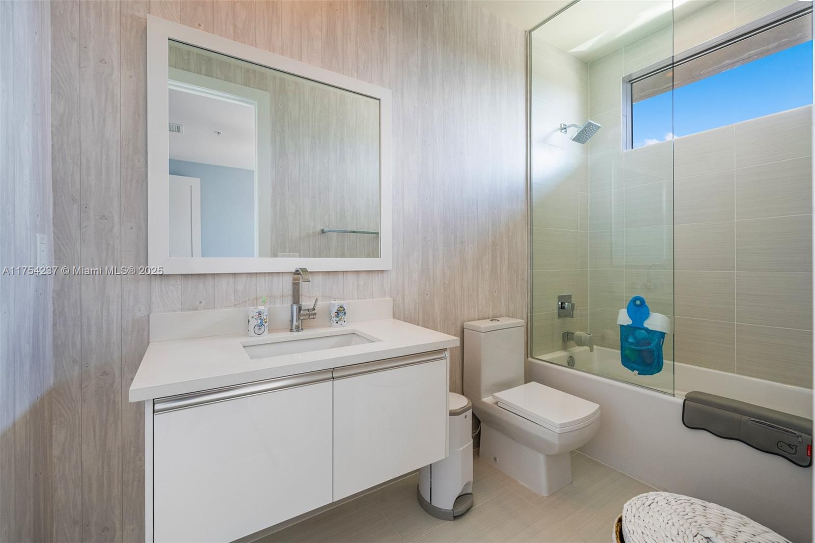LANDMARK AT DORAL - Residential