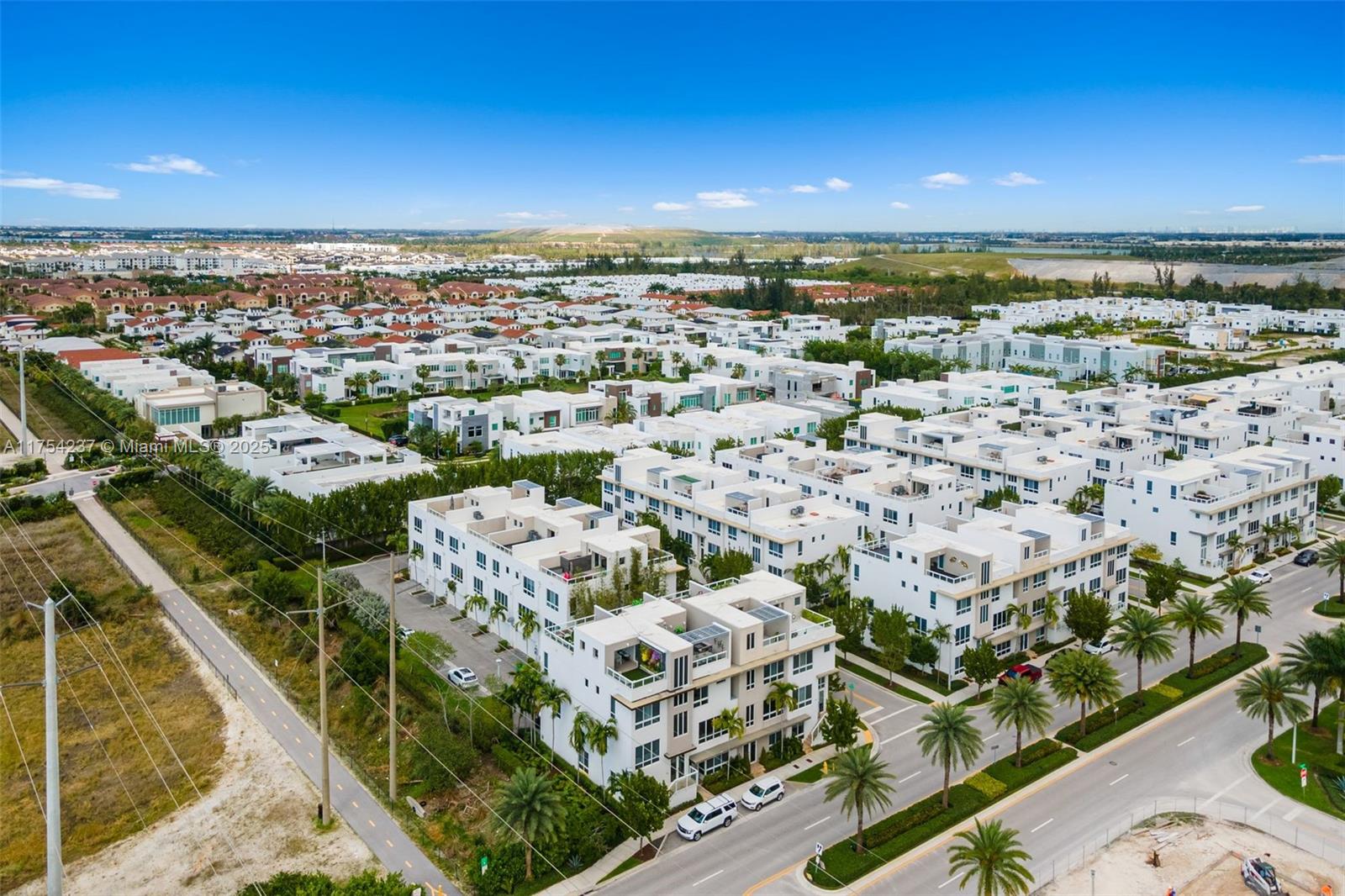 LANDMARK AT DORAL - Residential