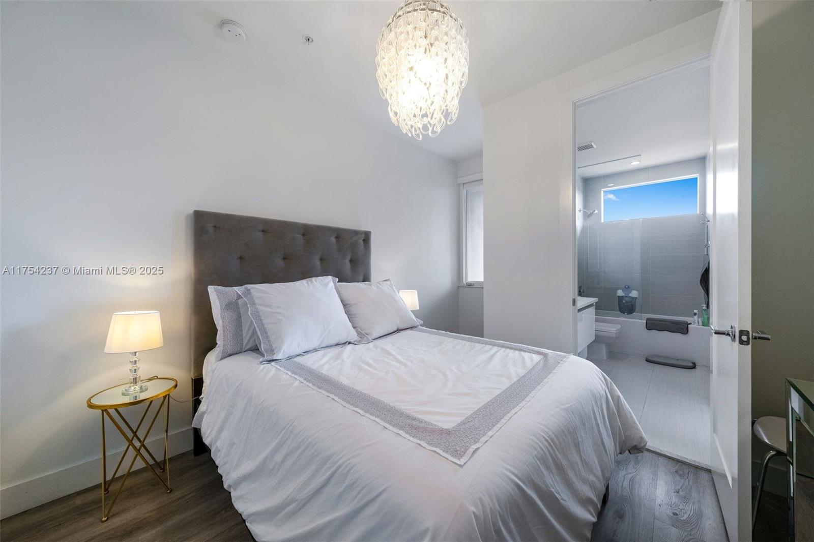 LANDMARK AT DORAL - Residential