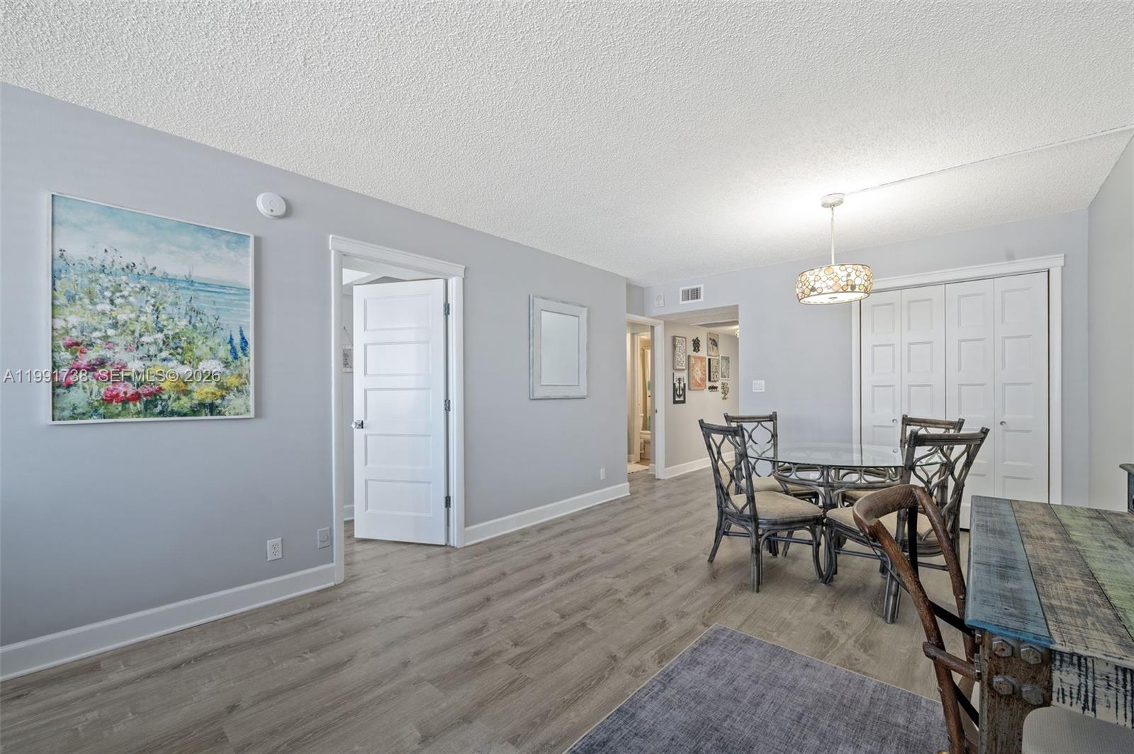 SEASONS CONDO - Residential