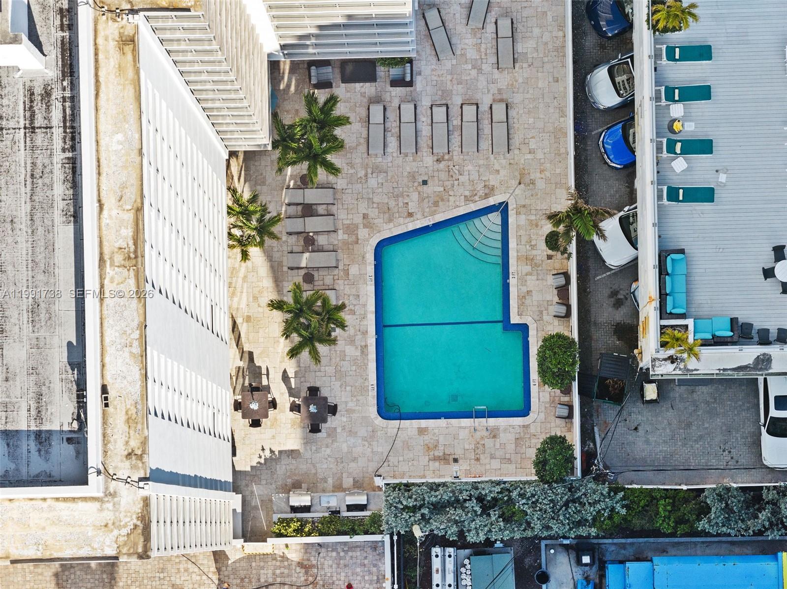 SEASONS CONDO - Residential