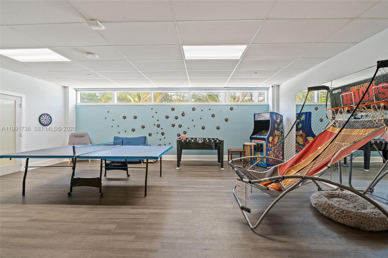 SEASONS CONDO - Residential