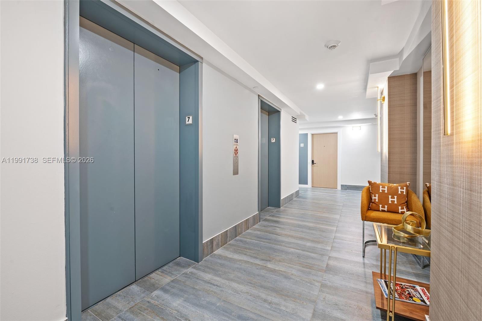 SEASONS CONDO - Residential