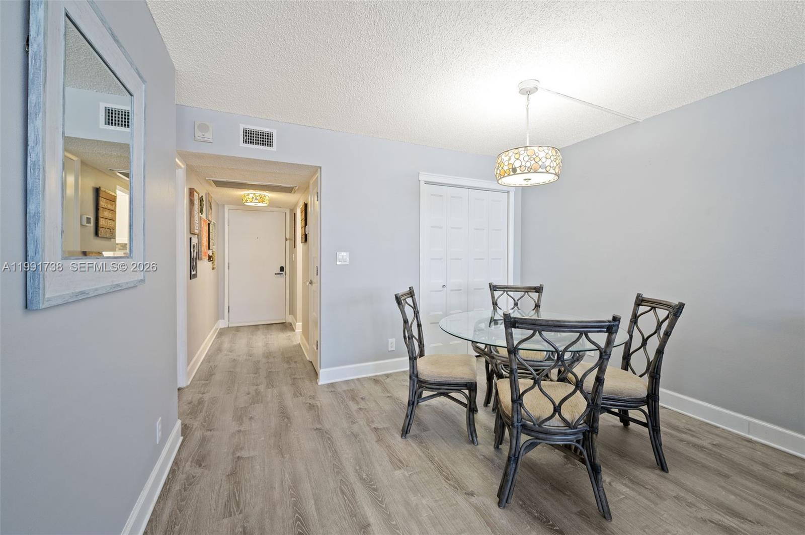 SEASONS CONDO - Residential