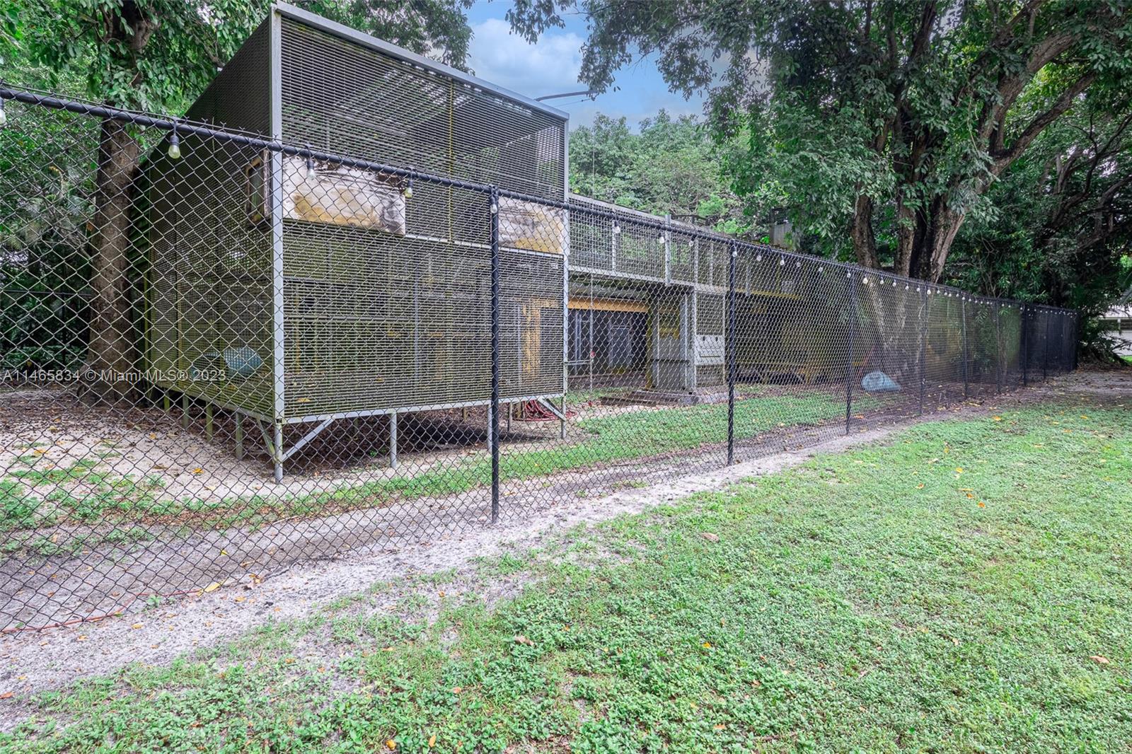 Horse Country - Land