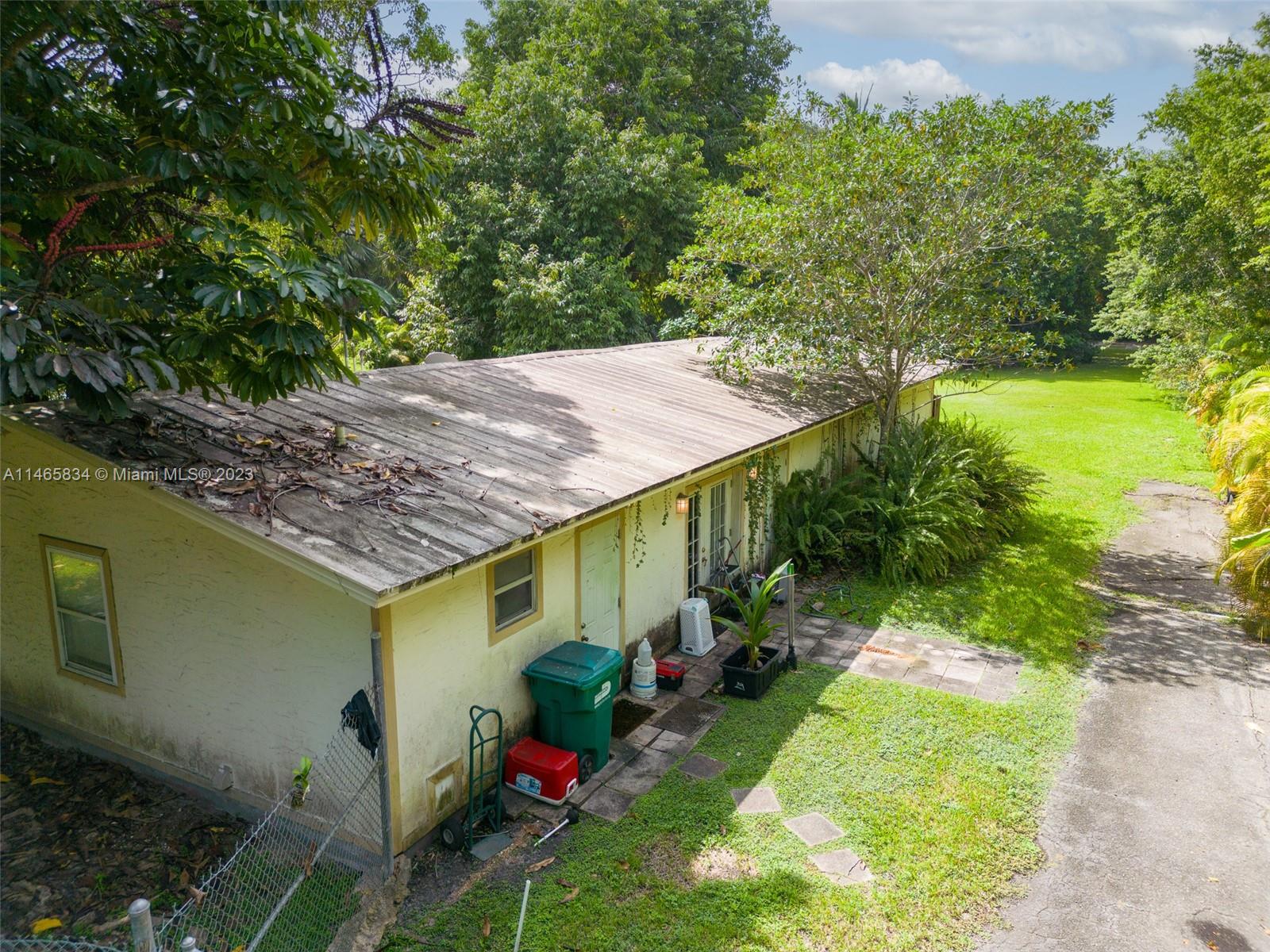 Horse Country - Land