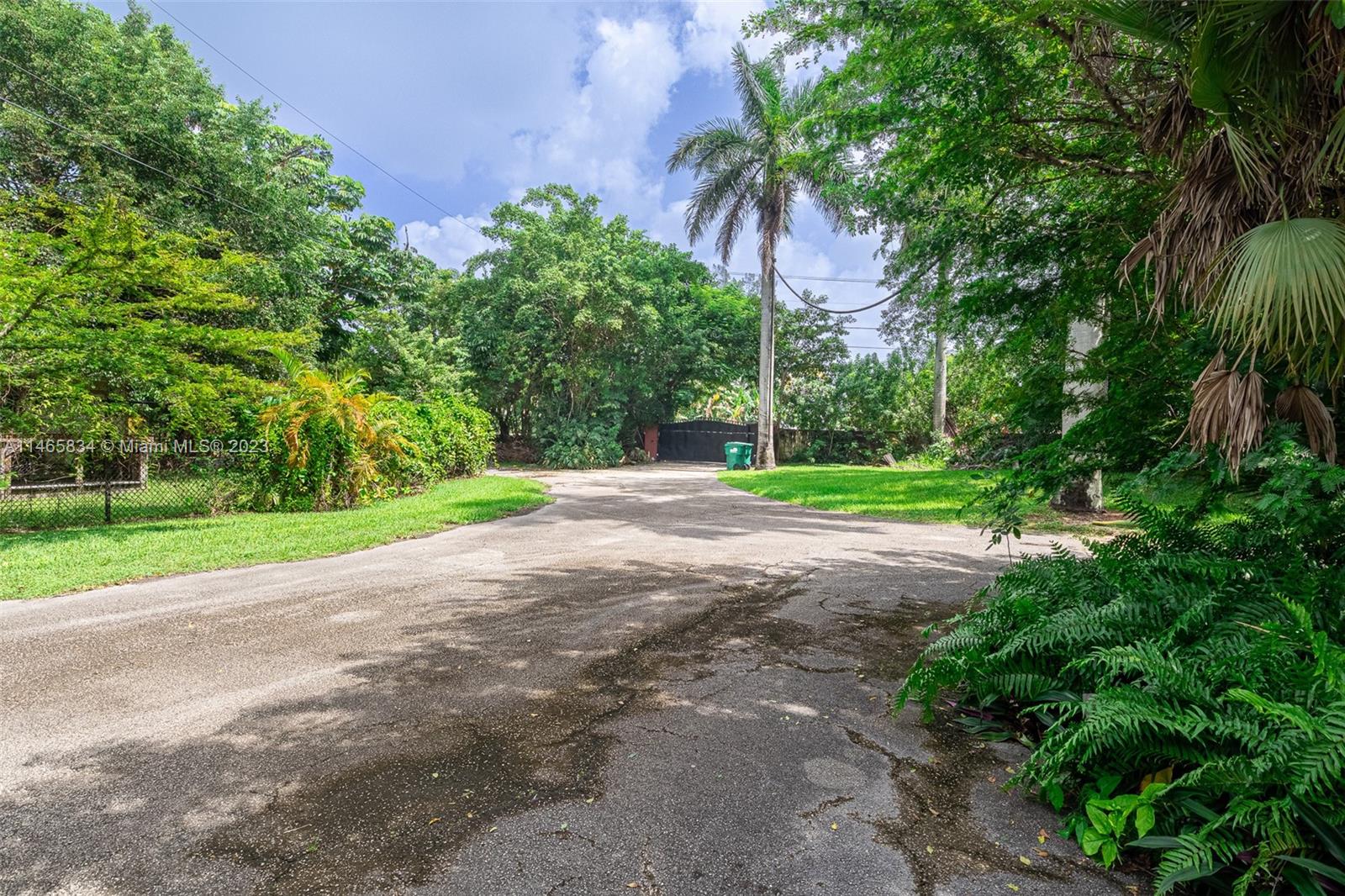 Horse Country - Land