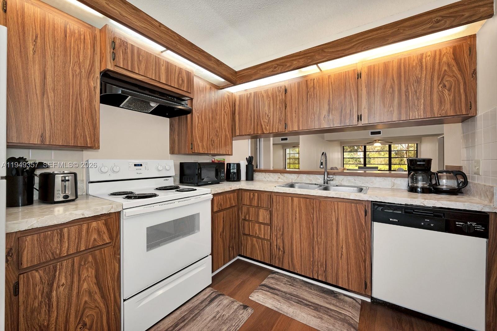 WHITEHALL VILLAGE - Residential