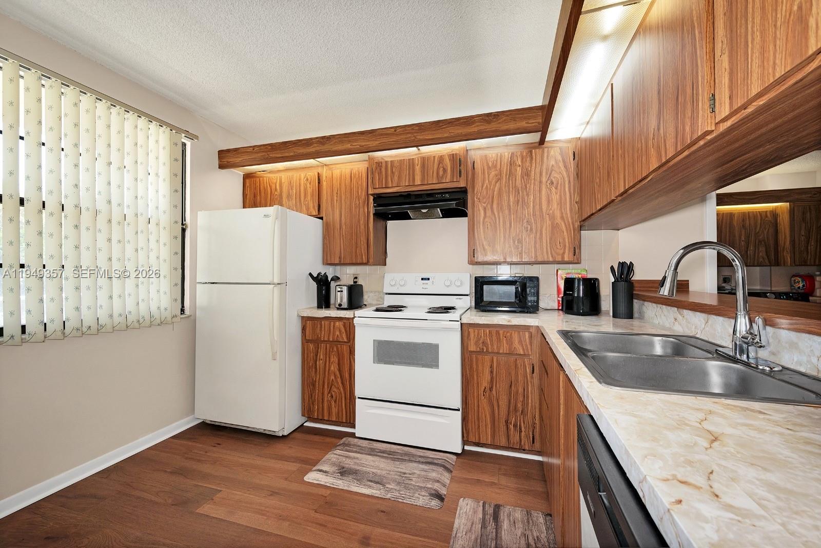 WHITEHALL VILLAGE - Residential