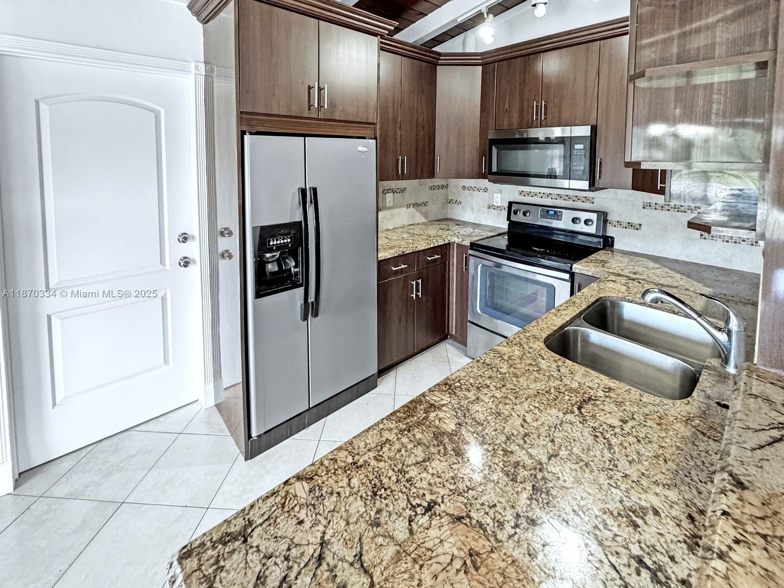 GILLCREST FIRST ADD - Residential