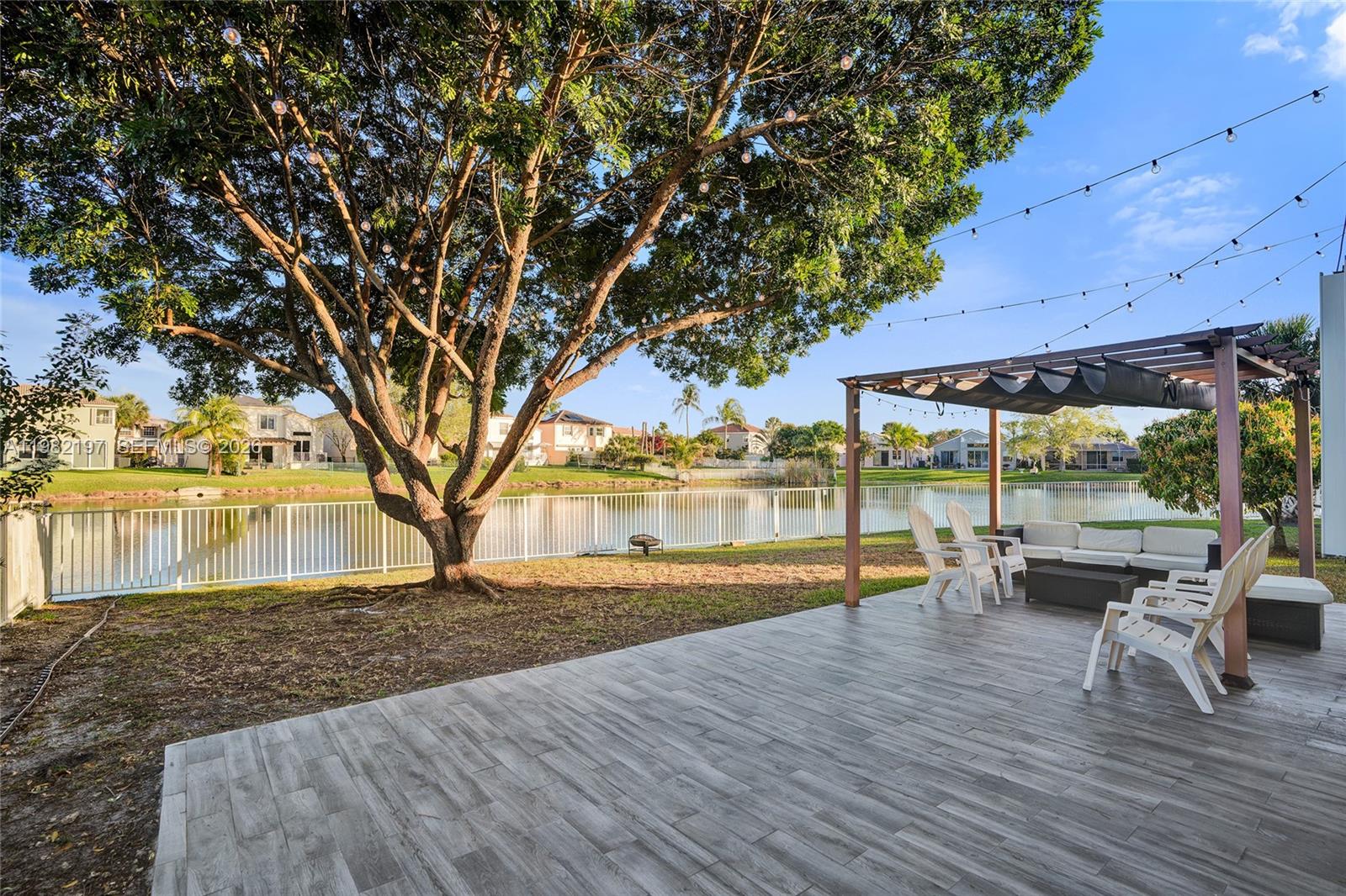 TOWNGATE - Residential