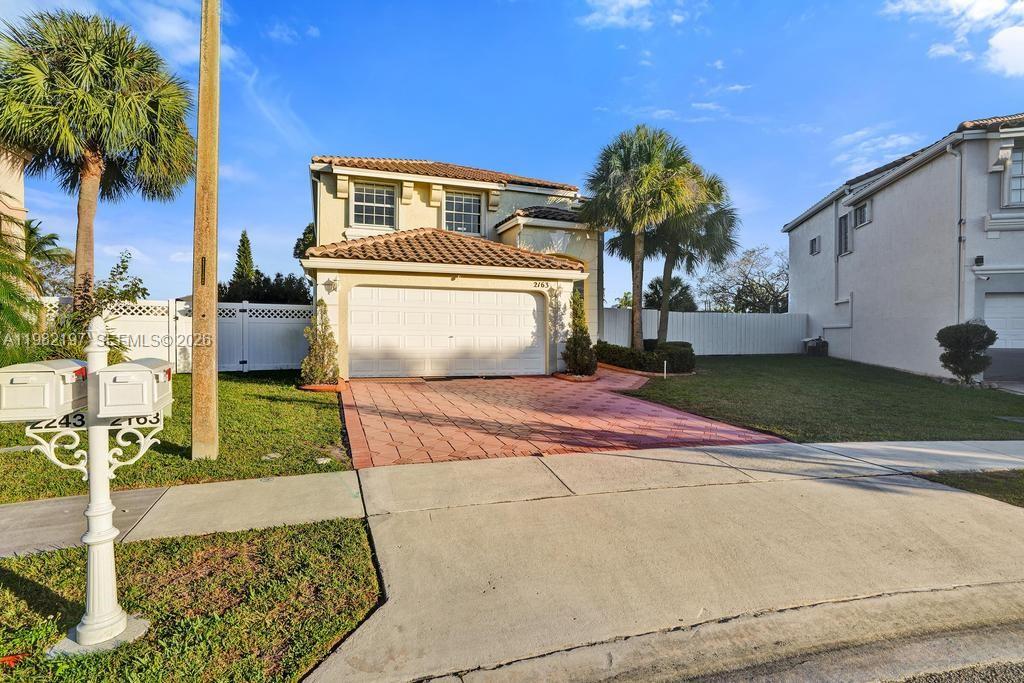 TOWNGATE - Residential