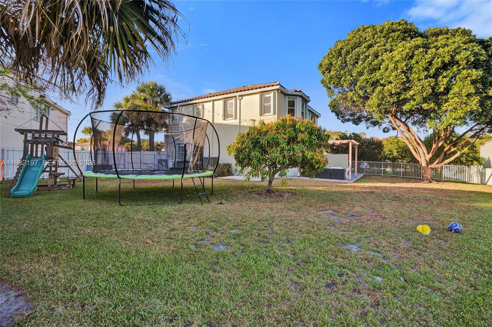 TOWNGATE - Residential