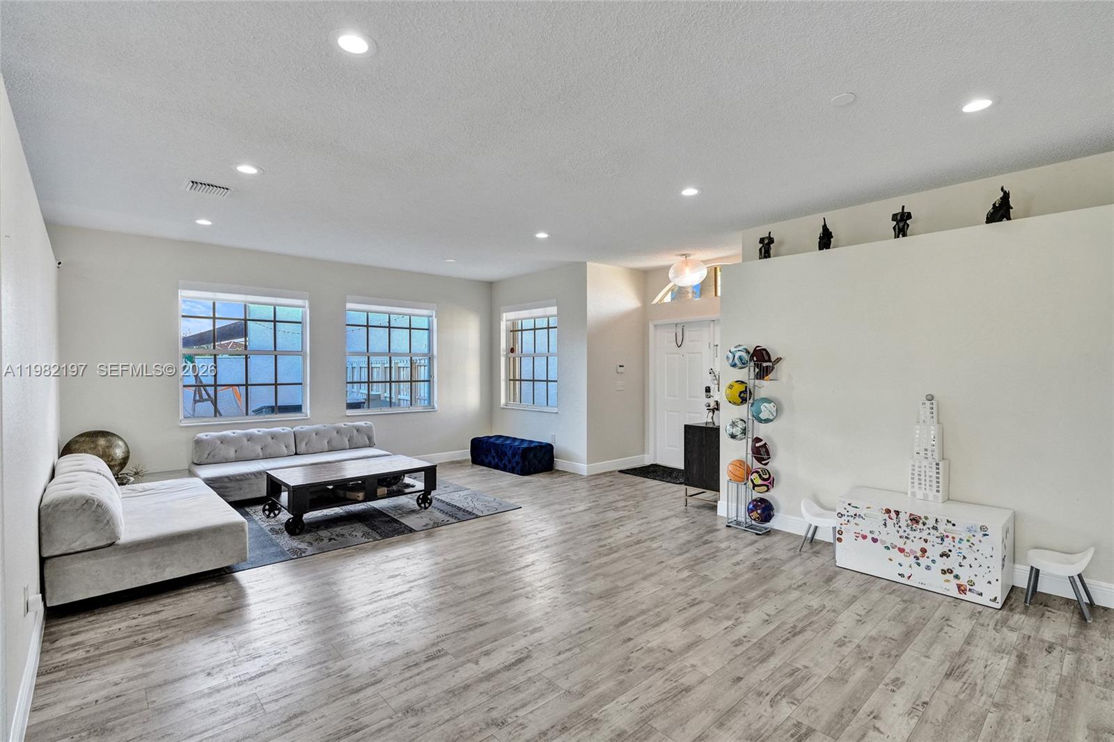 TOWNGATE - Residential